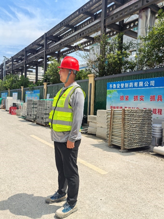 烈日下的坚守—致敬高温下卓瀛建筑工程建设者